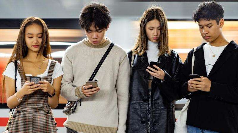 社交软件使用Facebook登录的方法