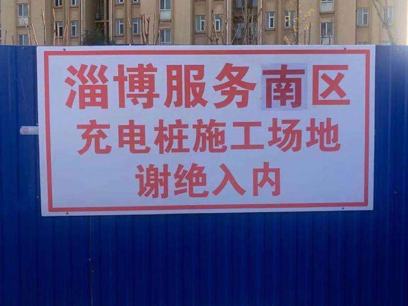 追踪AnitaDark在Facebook上的动向