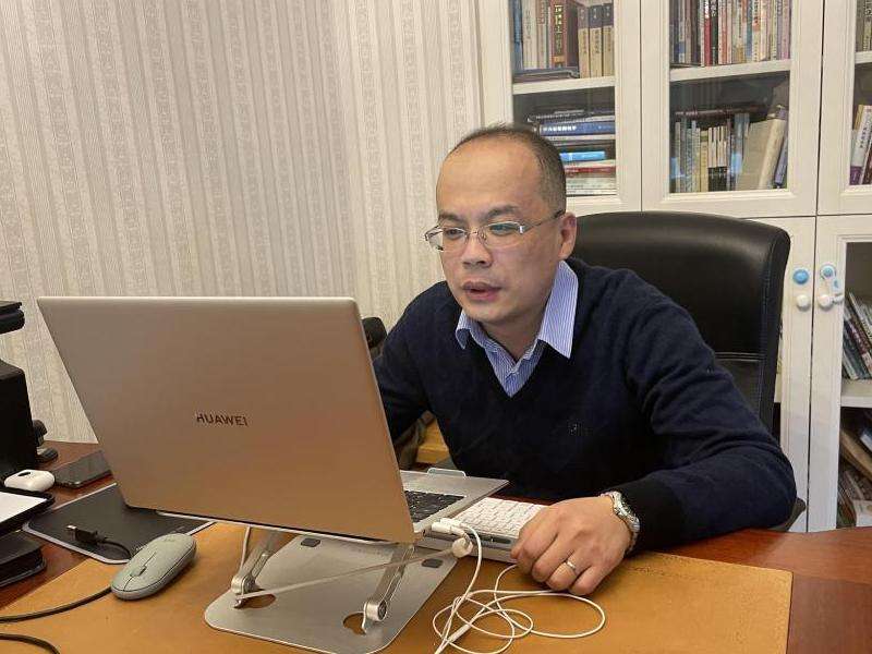 Facebook行业是否受到管控的调查分析