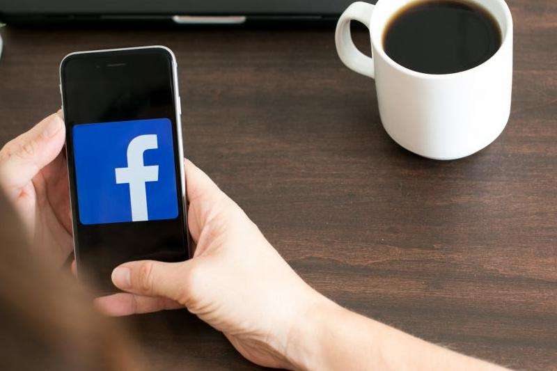 如何查看Facebook主页的粉丝数量和信息