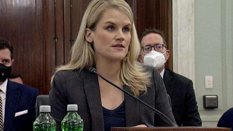 人人网与Facebook之间的区别与特点